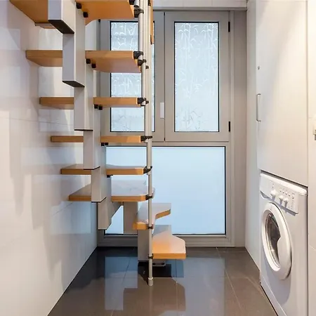 Apartment Spacious And Elegant 4 Bedroom With Private Terrace *