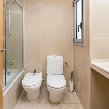 Spacious And Elegant 4 Bedroom With Private Terrace