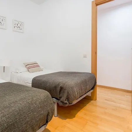 Spacious And Elegant 4 Bedroom With Private Terrace *