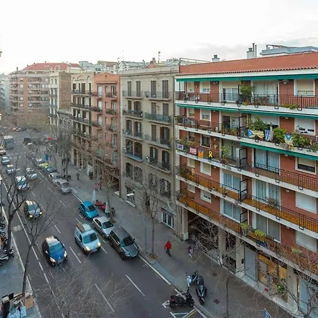 Apartment Spacious And Elegant 4 Bedroom With Private Terrace *