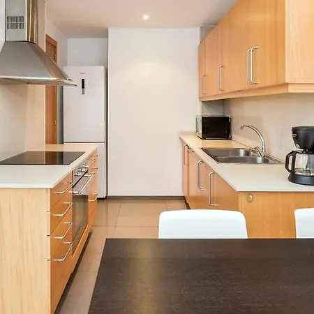 Spacious And Elegant 4 Bedroom With Private Terrace * Barcelona